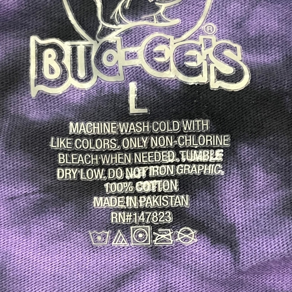 Buc-ees Purple & Black Tie-Dye Halloween 2024 Ghost Graphic Tee. Collectible - Picture 3 of 9